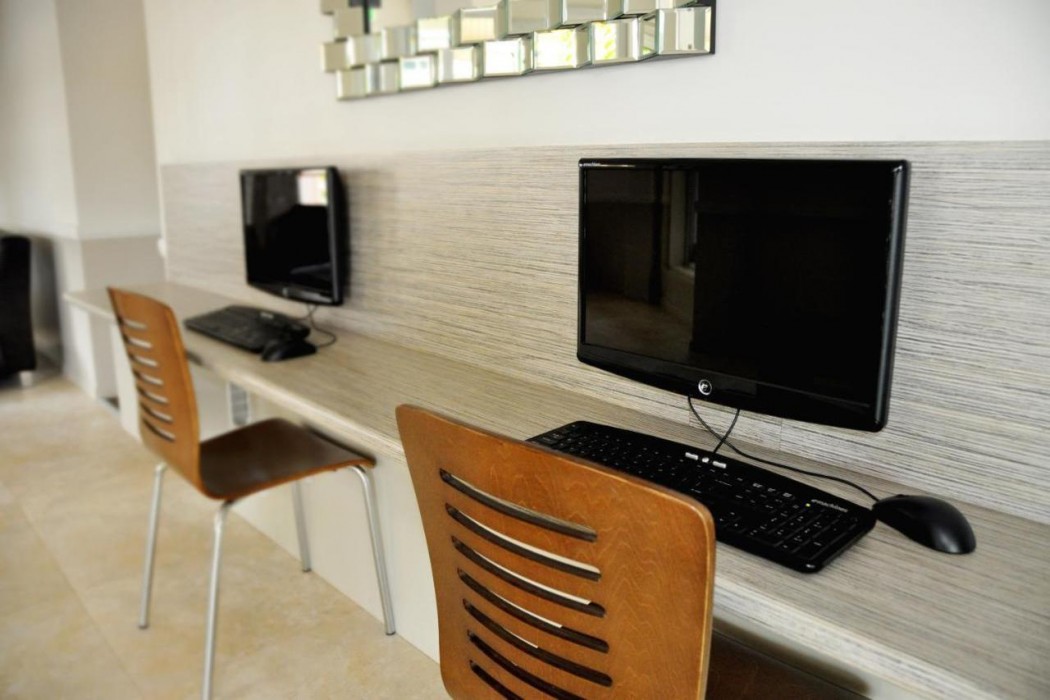 City Oasis Inn Townsville SureStay Collection by BW 19/39