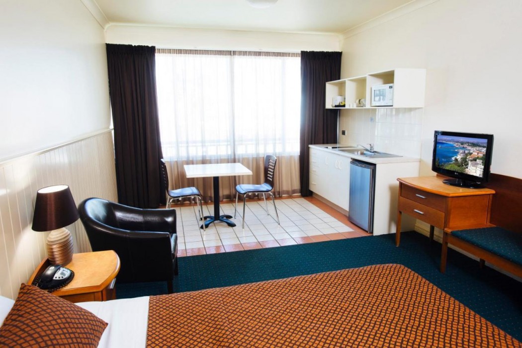 City Oasis Inn Townsville SureStay Collection by BW 10/39
