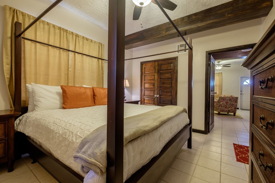 The Palapa House 22/85