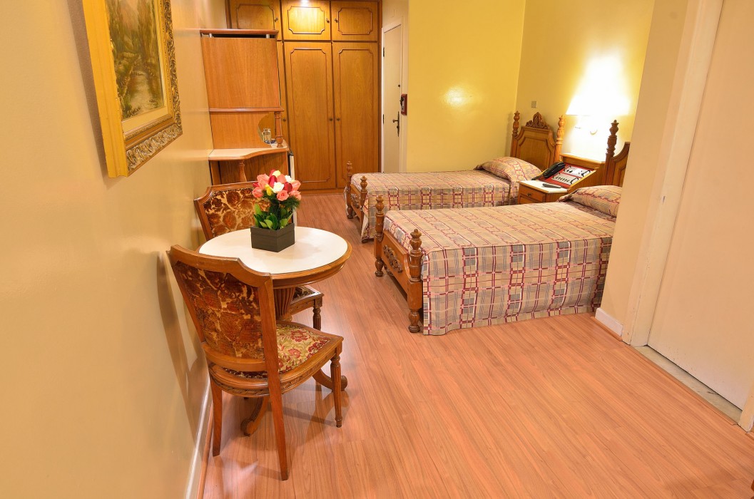 Hotel Castelar 64/99