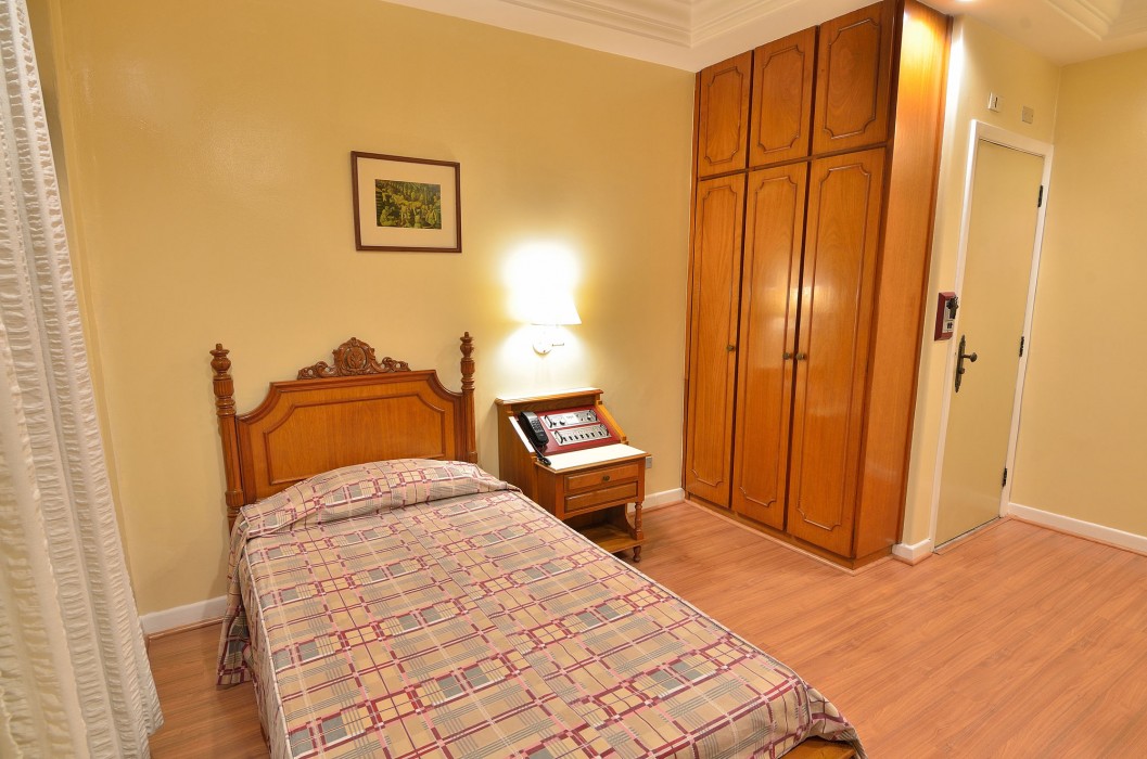 Hotel Castelar 44/99