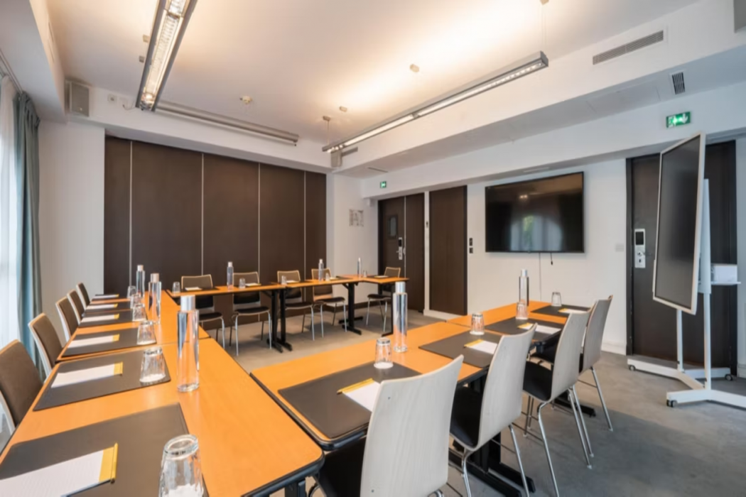 Voco Paris Montparnasse Ex Holiday Inn Paris Gare Montparnasse 26/64