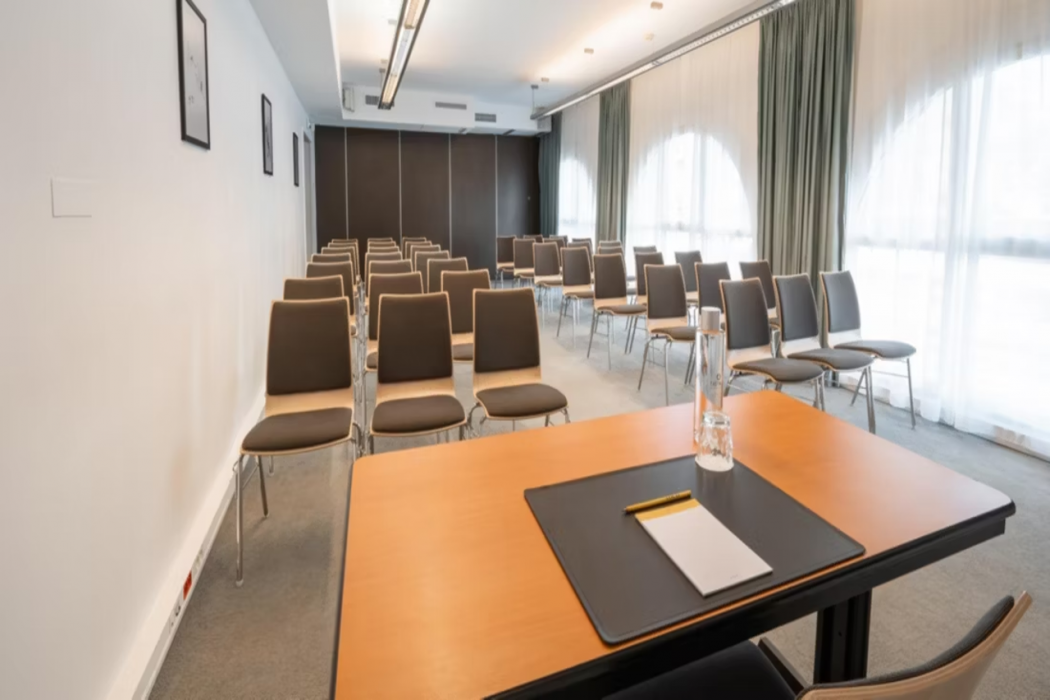Voco Paris Montparnasse Ex Holiday Inn Paris Gare Montparnasse 27/64
