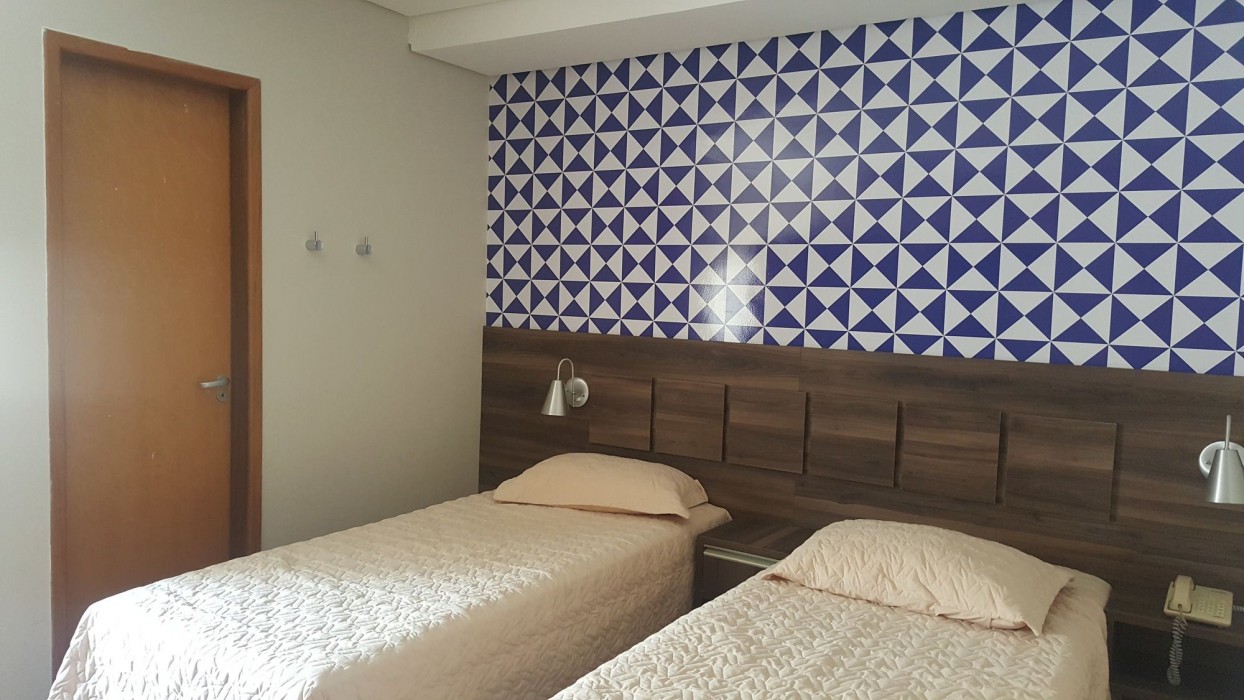 Hotel Biz 33/62