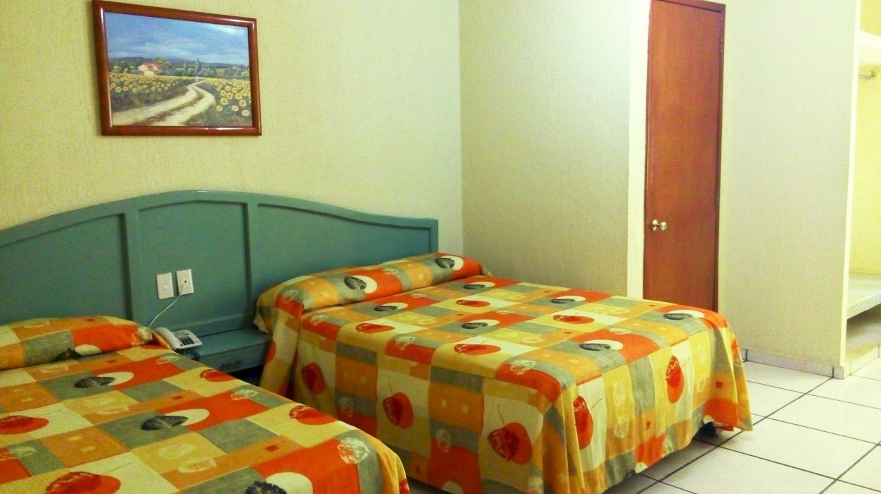 Hotel Plaza Jardin 40/70
