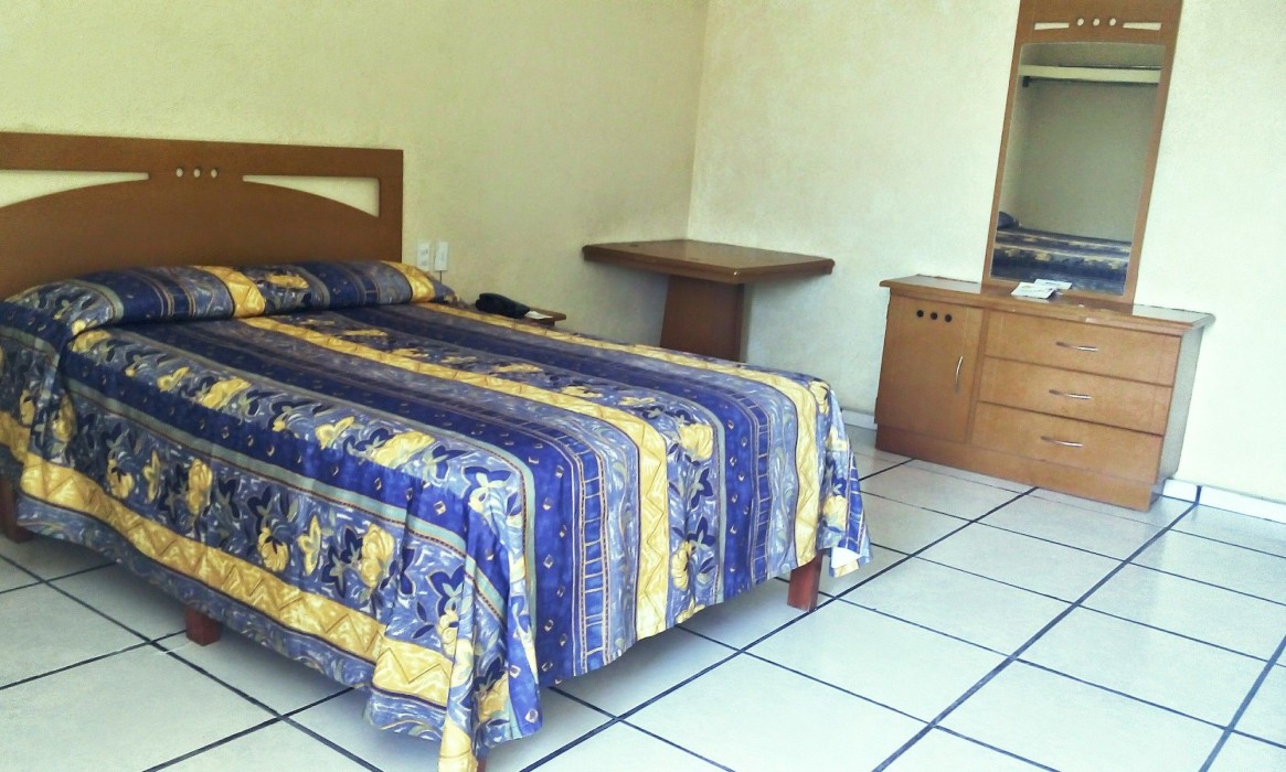 Hotel Plaza Jardin 32/70