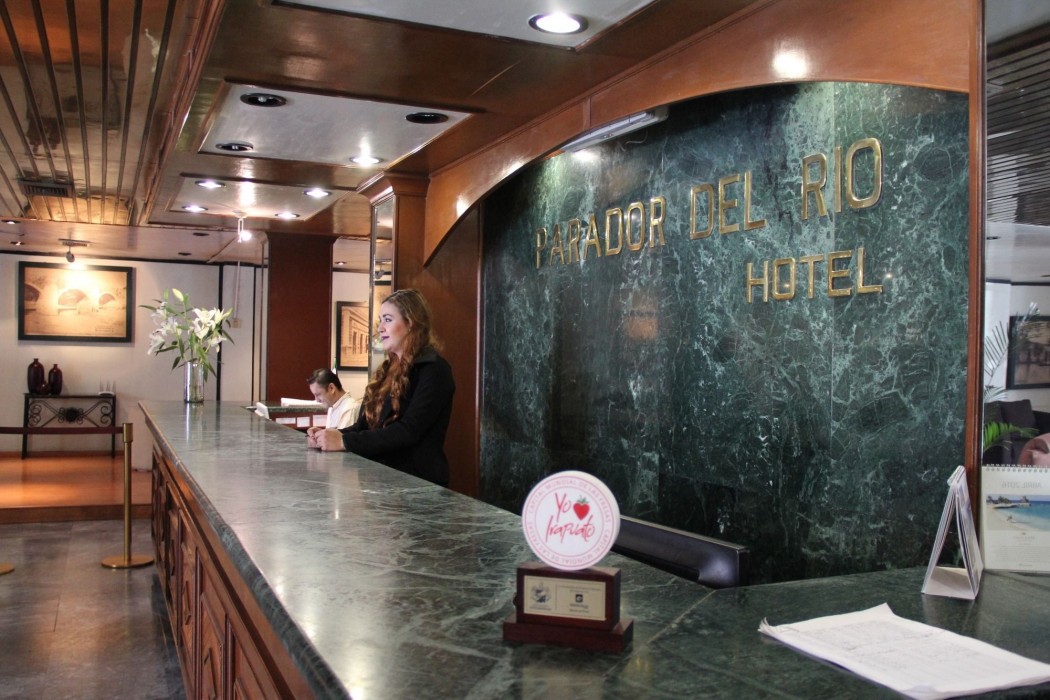 Hotel Parador Del Rio 70/95