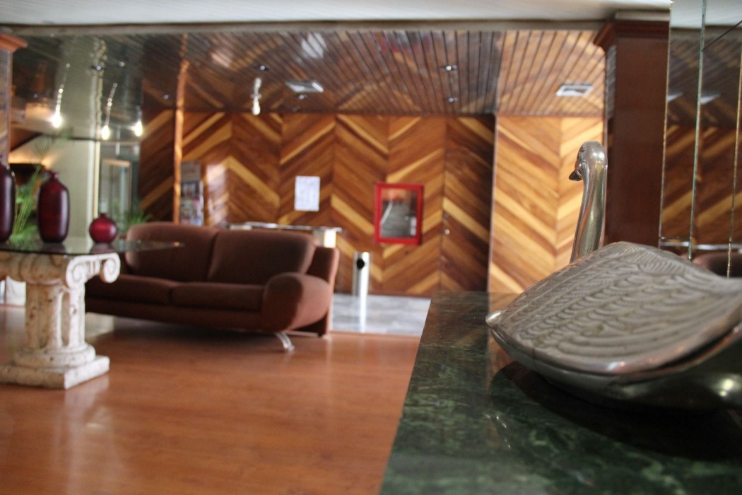 Hotel Parador Del Rio 56/95