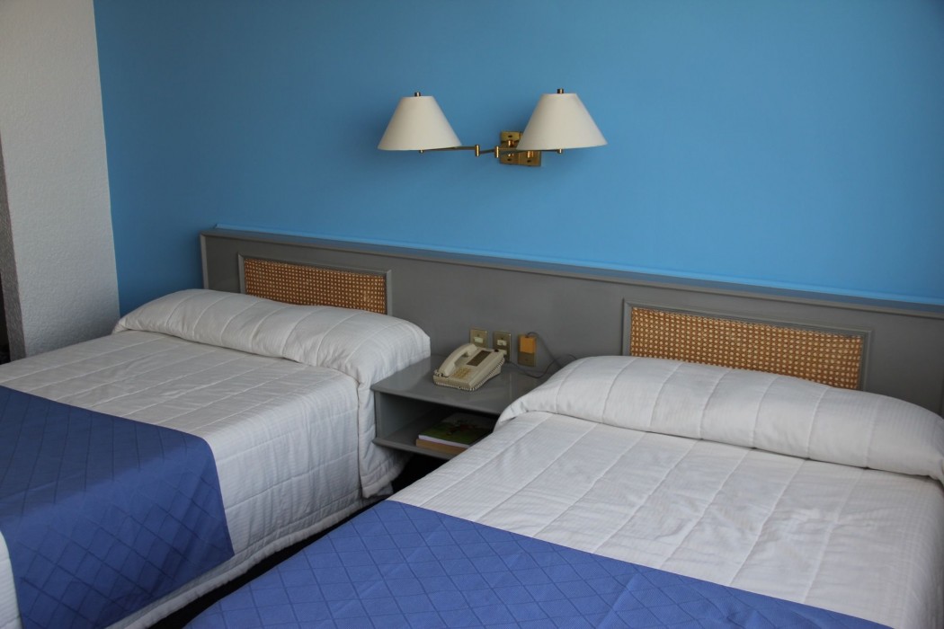Hotel Parador Del Rio 73/95