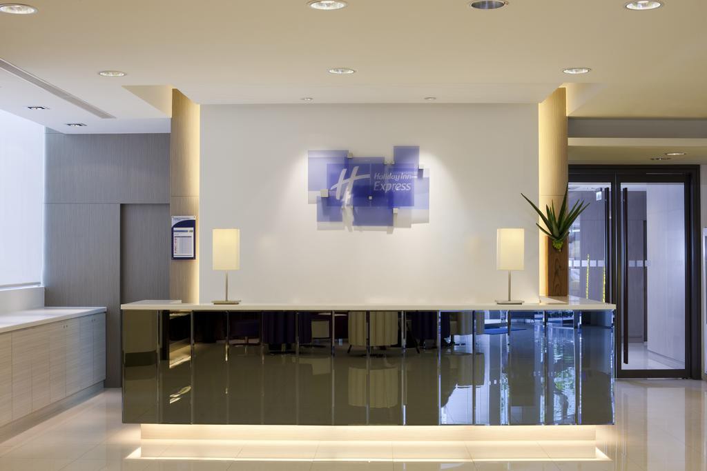 Holiday Inn Express Taichung Park 9/58