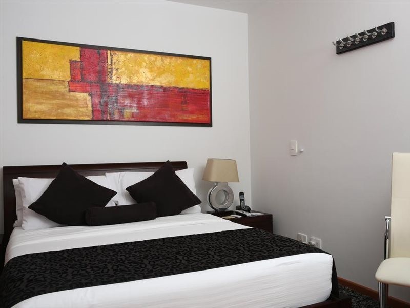 Suites 108 23/55