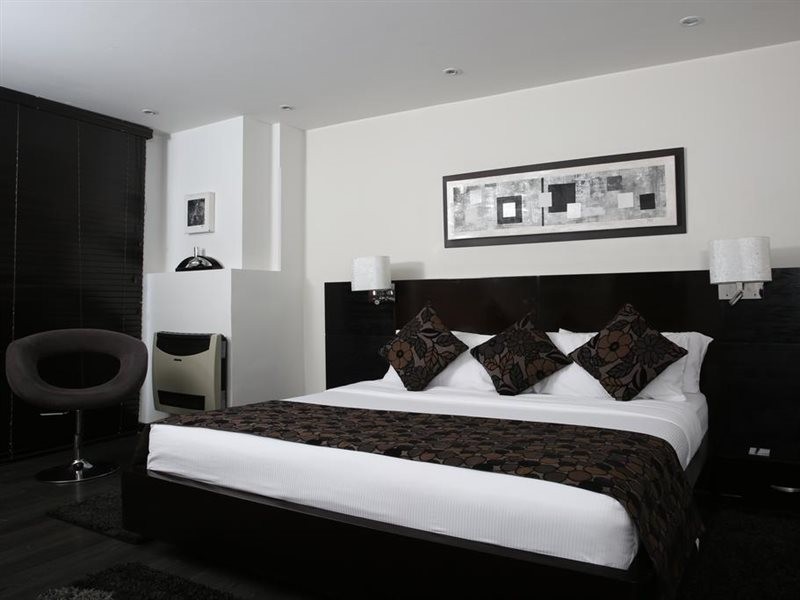 Suites 108 25/55
