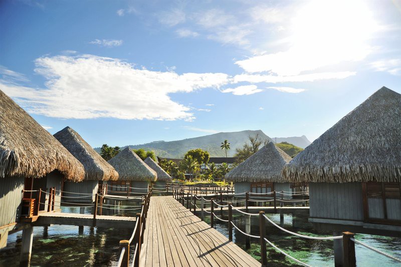 Tahiti Ia Ora Beach Resort 11/83