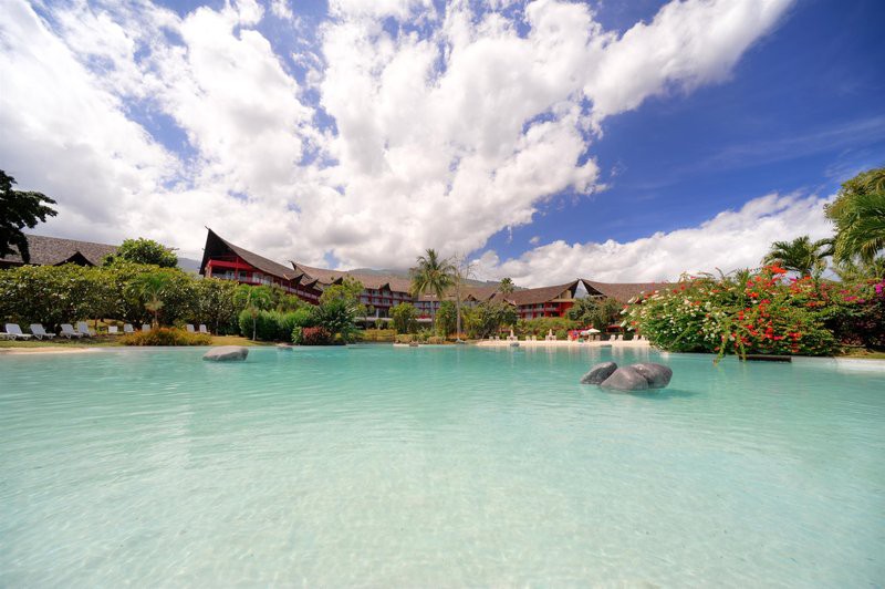 Tahiti Ia Ora Beach Resort 2/83