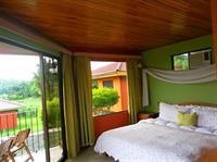 Hotel Miradas Arenal 48/96