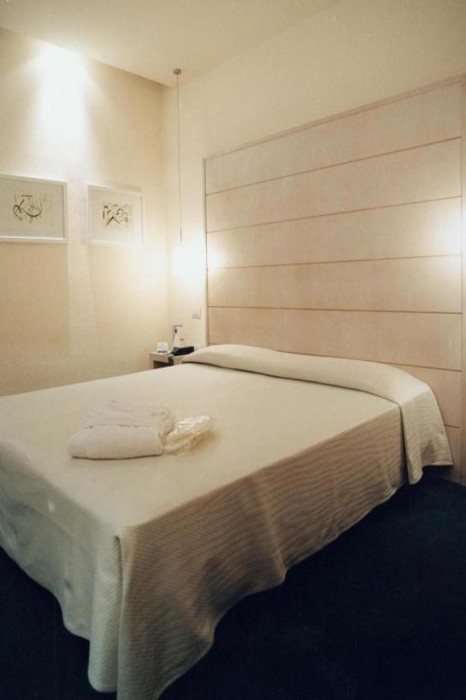 B&B HOTEL Calenzano First 4/18