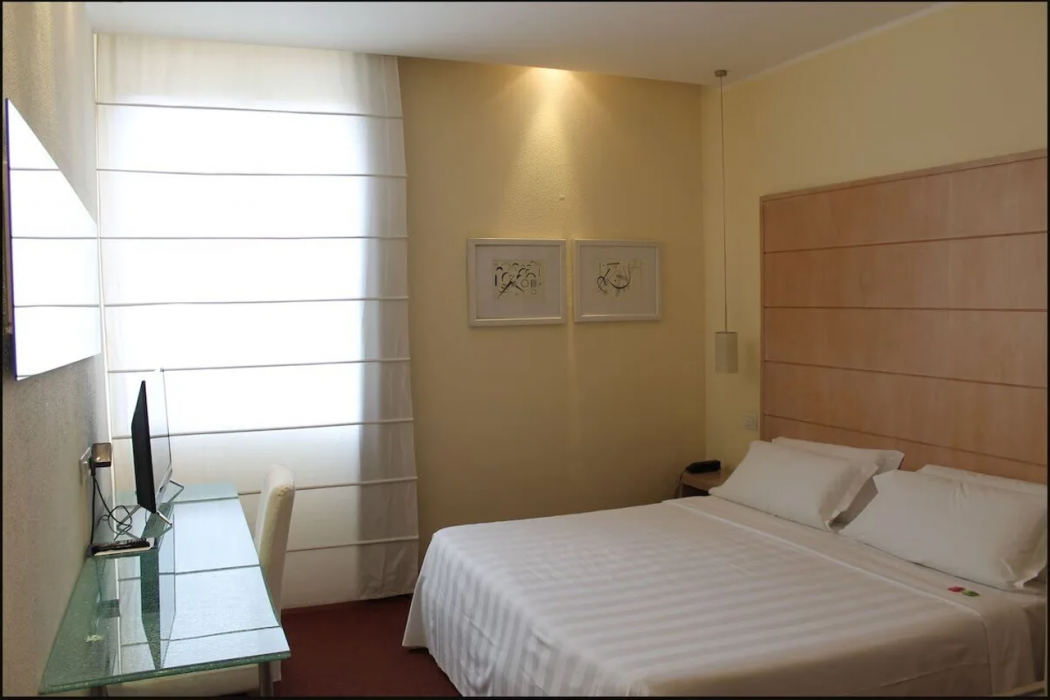 B&B HOTEL Calenzano First 6/18