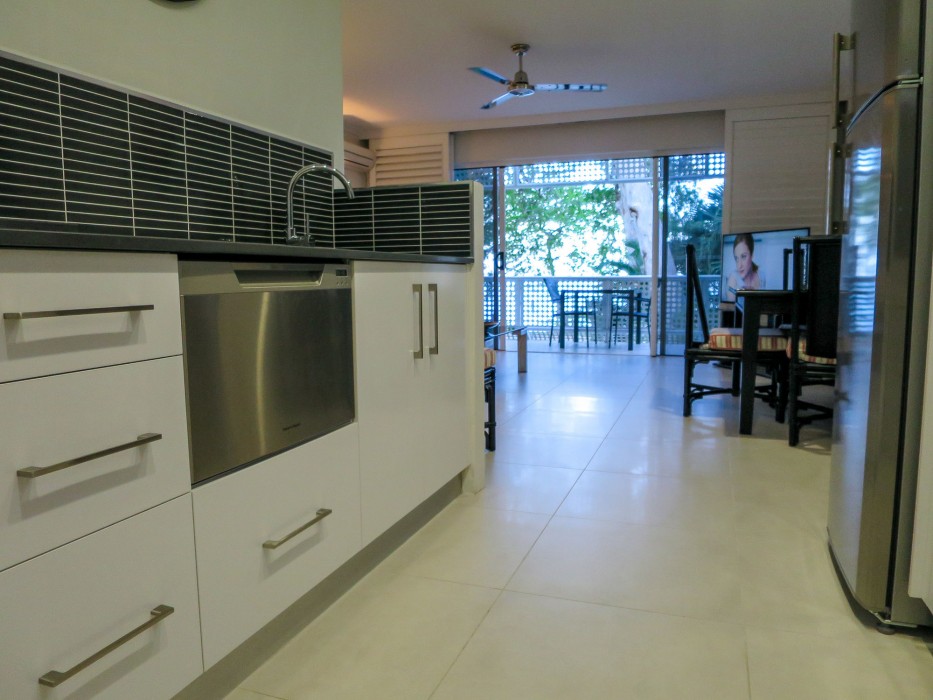 Marlin Waters Beachfront Apartments 60/100