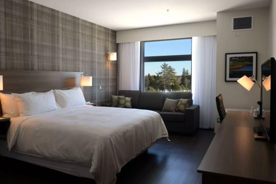 Radisson Kingswood Hotel Fredericton, NB 8/49