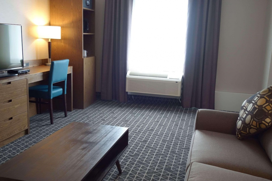 Park Inn by Radisson Brampton, ON 13/20