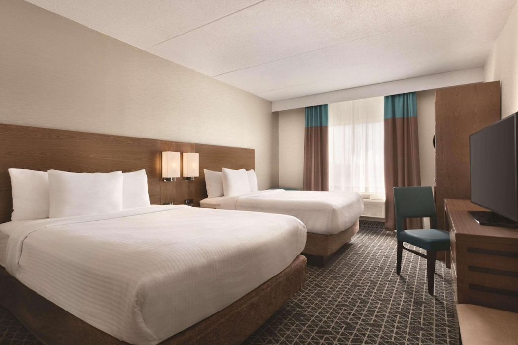 Park Inn by Radisson Brampton, ON 11/20