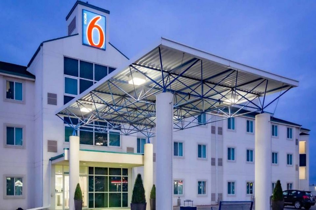 Motel6 Saskatoon, SK 1/55
