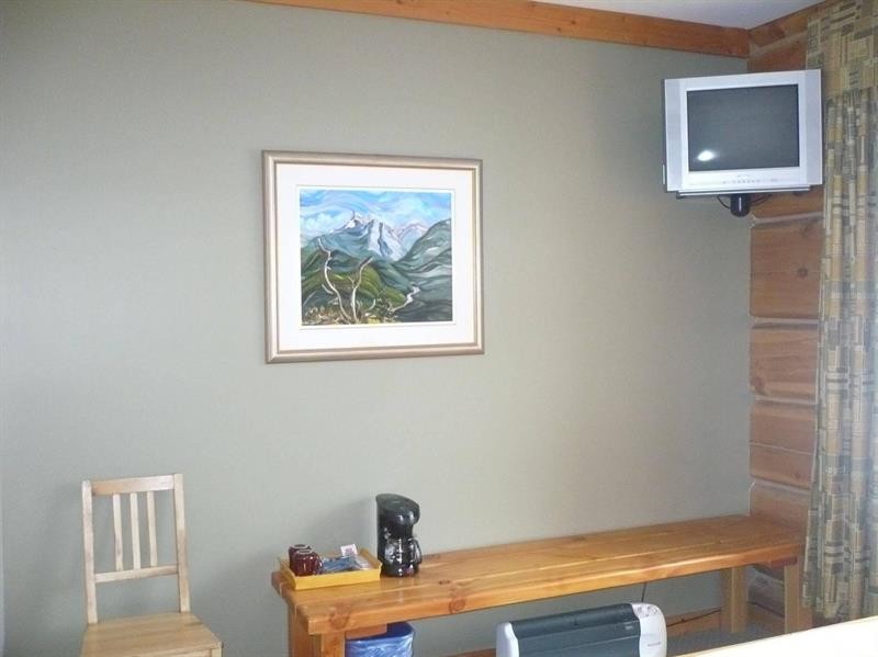 Basecamp Lodge Golden 45/62