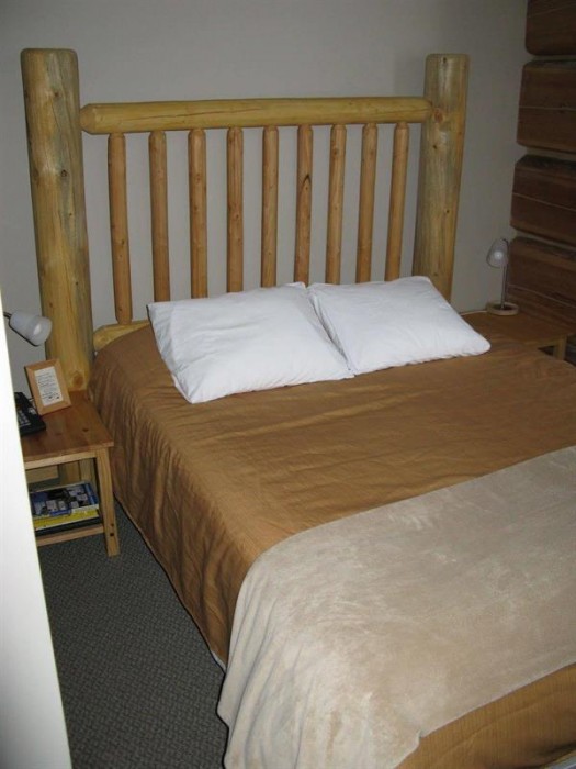 Basecamp Lodge Golden 33/62