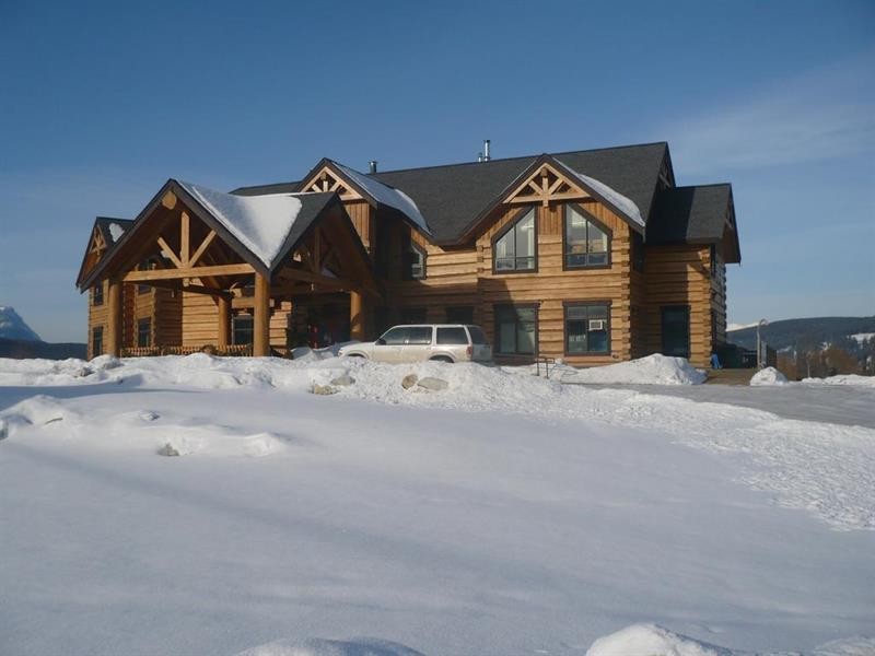 Basecamp Lodge Golden 24/62