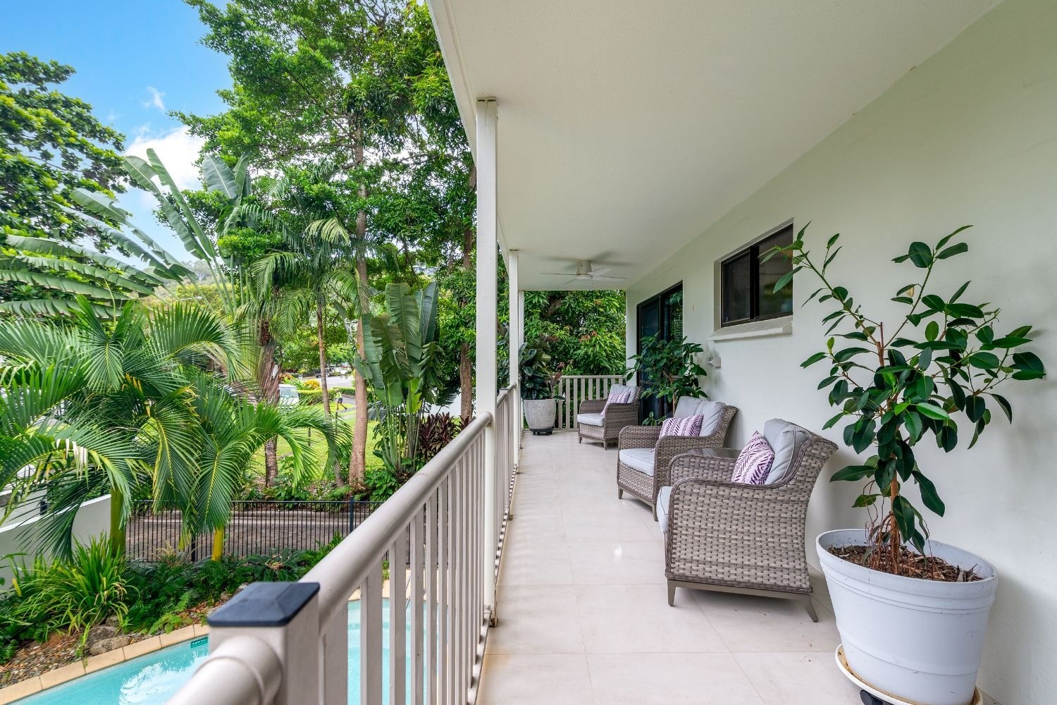 2 Bedroom Apartment, Tropical Reef Apartments Port Douglas 12/19