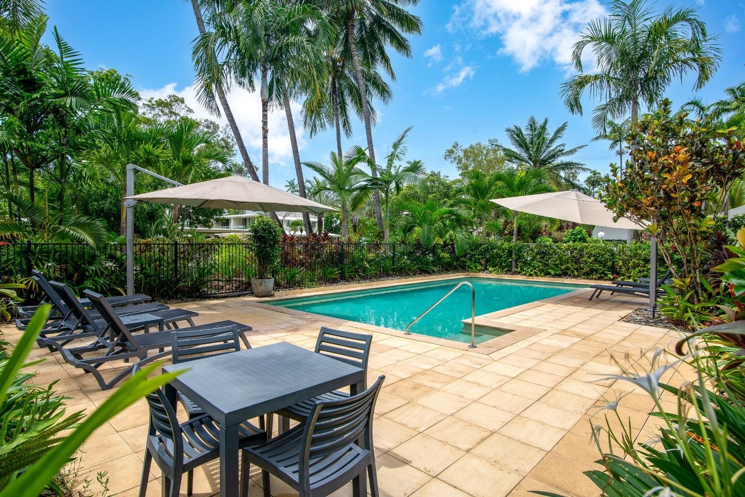 Tropical Reef Apartments Port Douglas 33/60