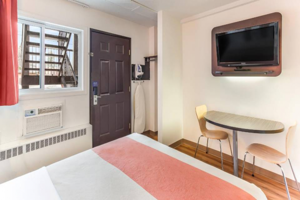 Motel6 Lethbridge Ab 18/62