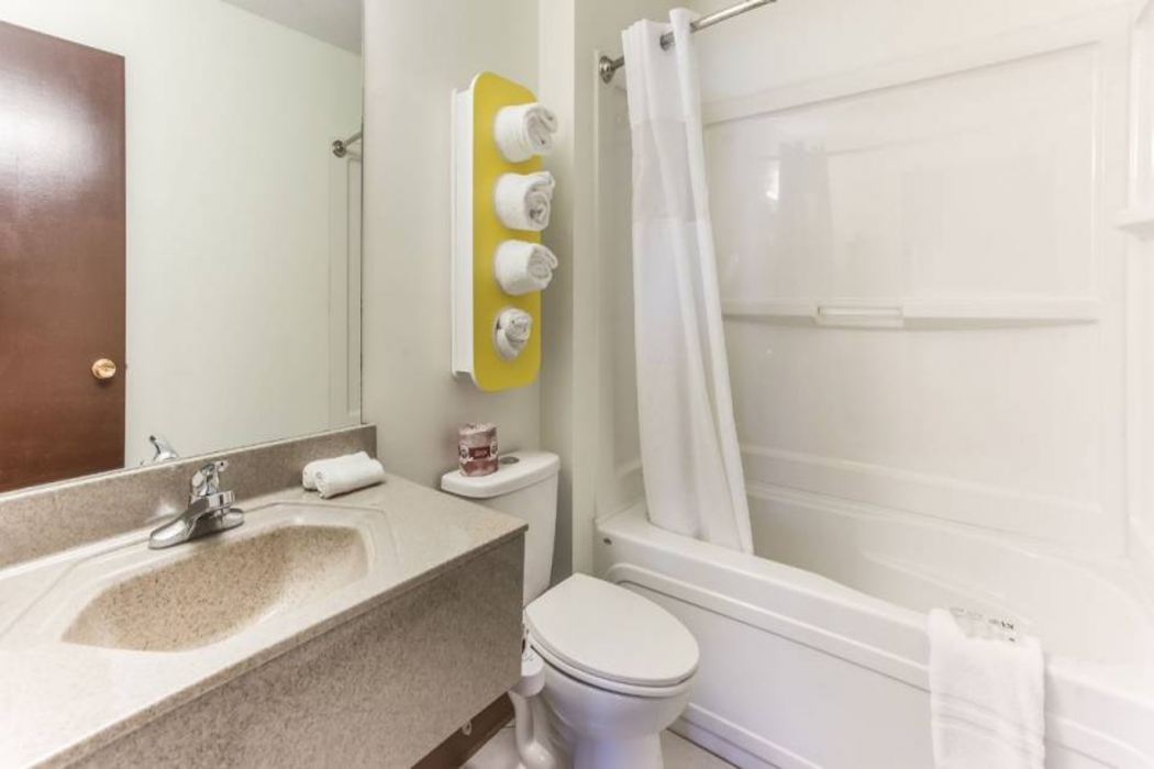 Motel6 Lethbridge Ab 13/62