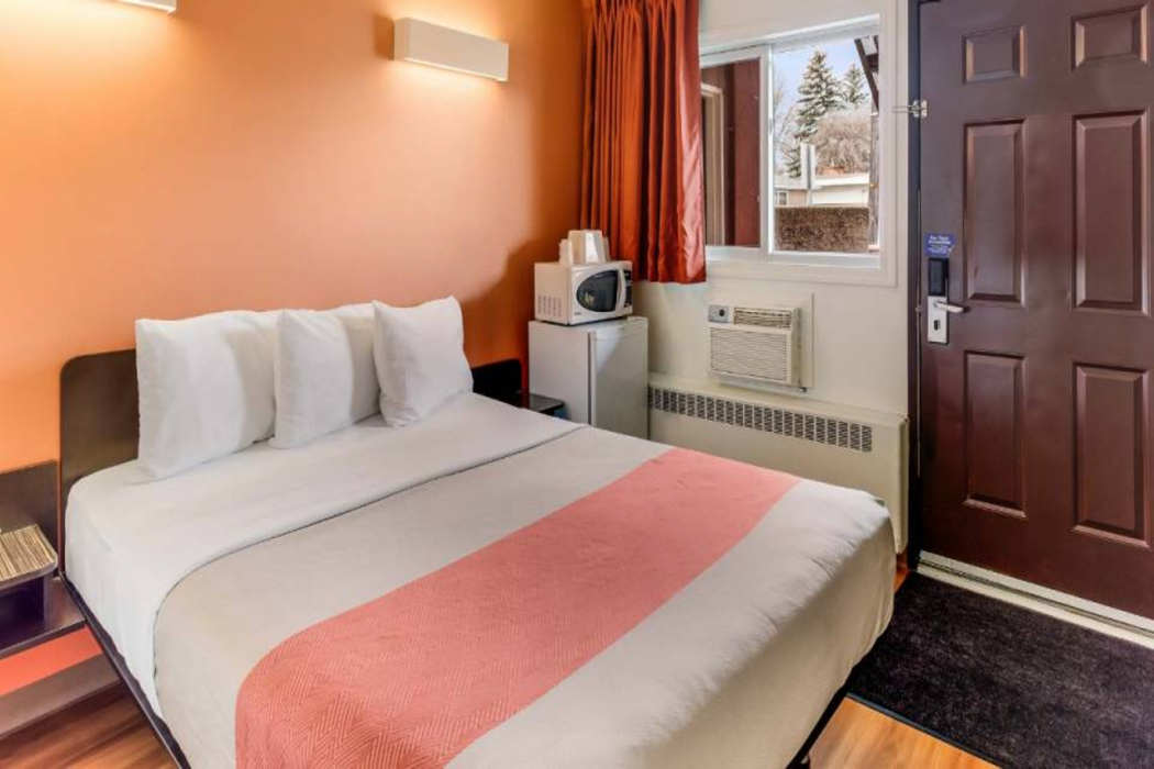 Motel6 Lethbridge Ab 23/62
