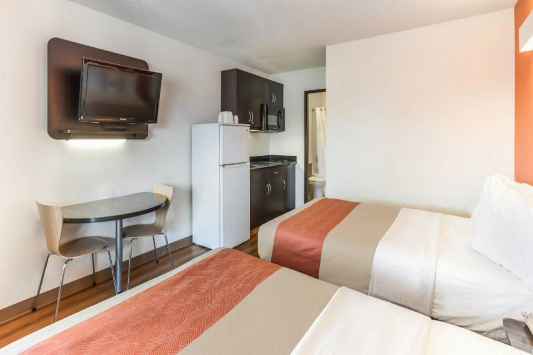 Motel6 Lethbridge Ab 19/62