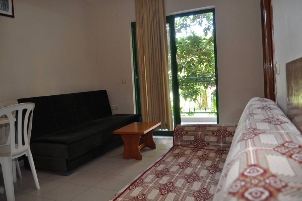 Hibiscus Garden Apart 24/29