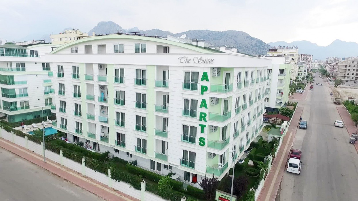 The Suites 40/100