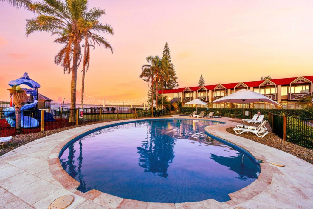 Comfort Resort Waters Edge 12/29