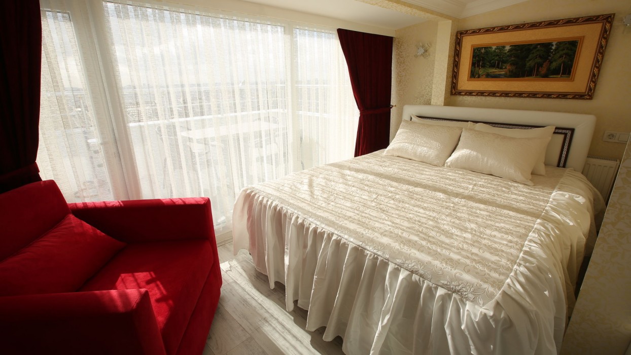 Taksim Brand Suite 38/65