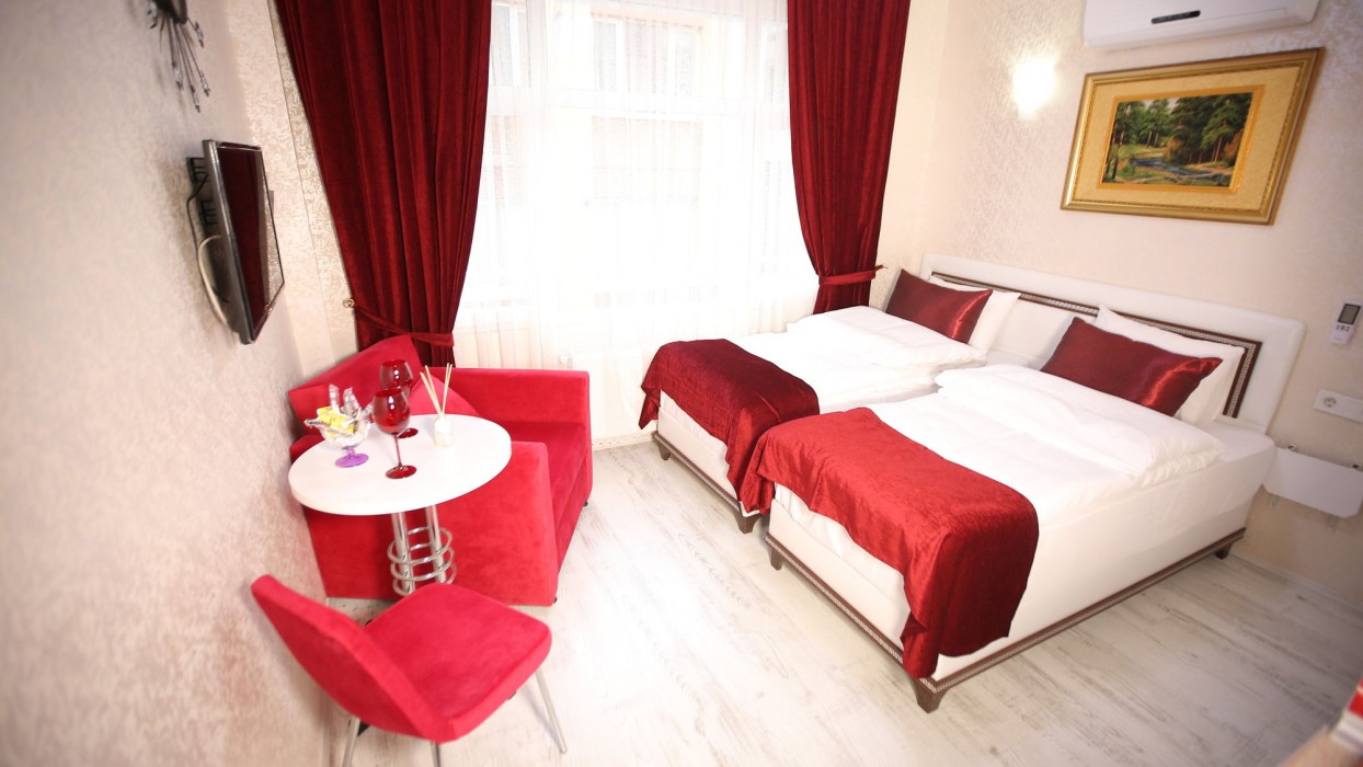 Taksim Brand Suite 48/65