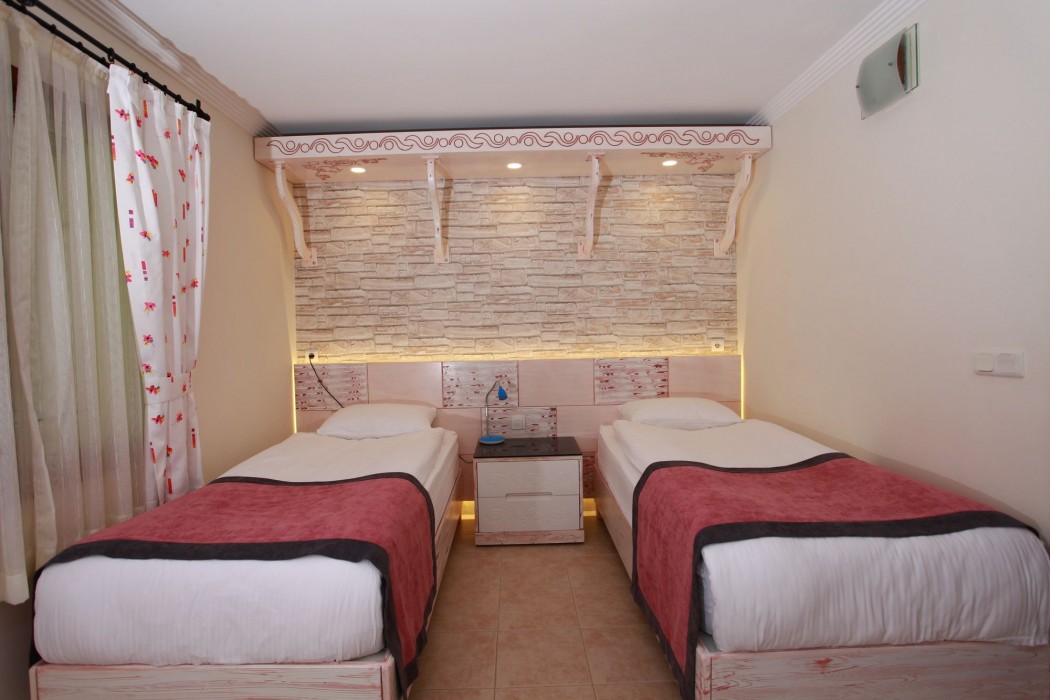 Azur Hotel 36/81
