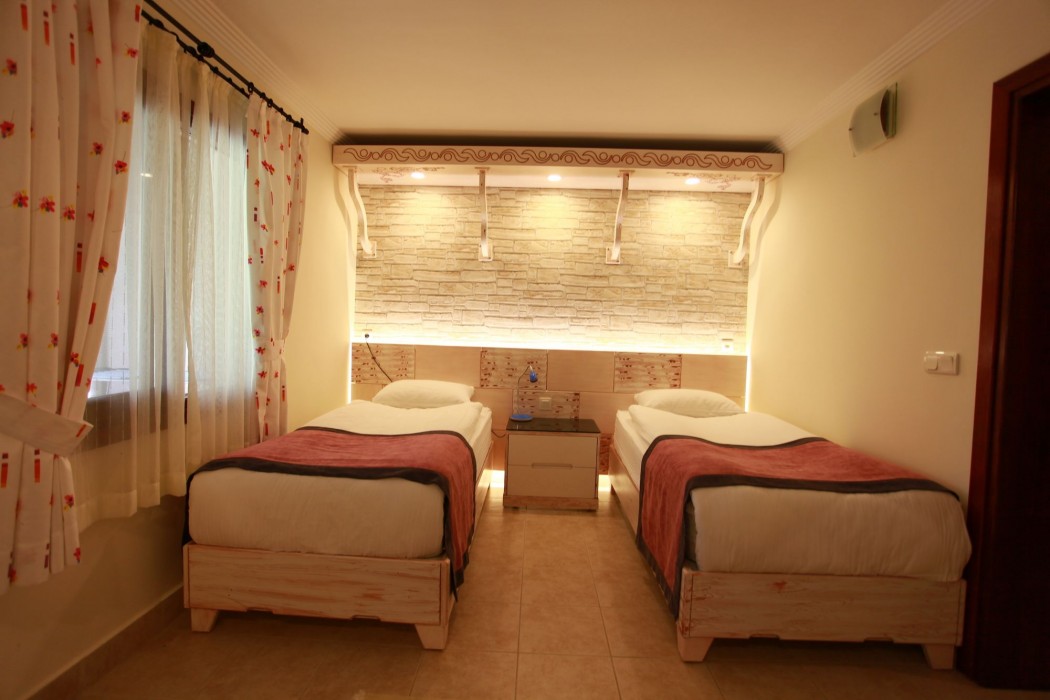 Azur Hotel 15/81