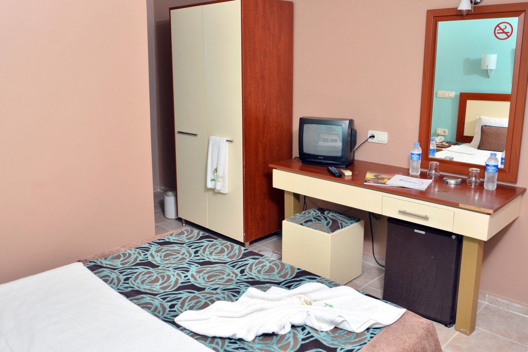 Cekmen Hotel 27/80