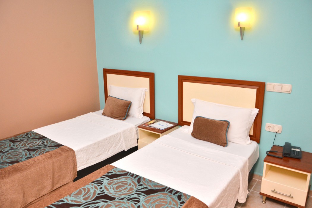 Cekmen Hotel 49/80