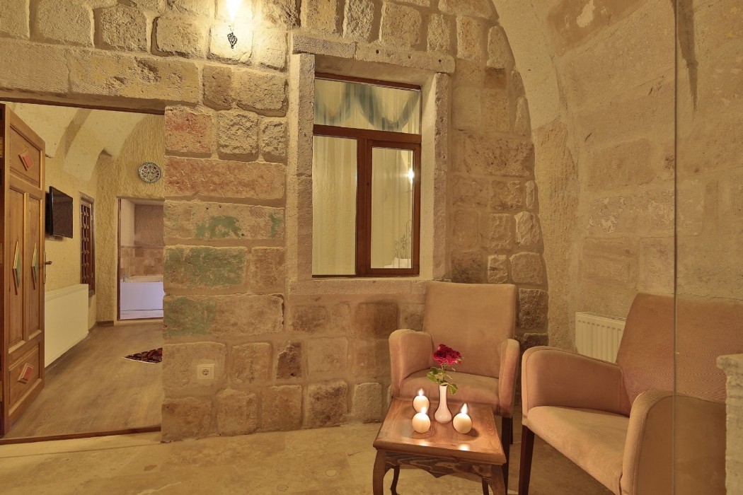 Jacob's Cave Suites 66/100