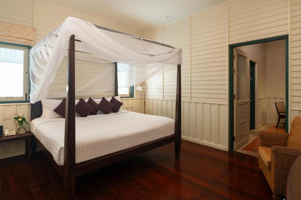 Kalanan Riverside Resort 11/59
