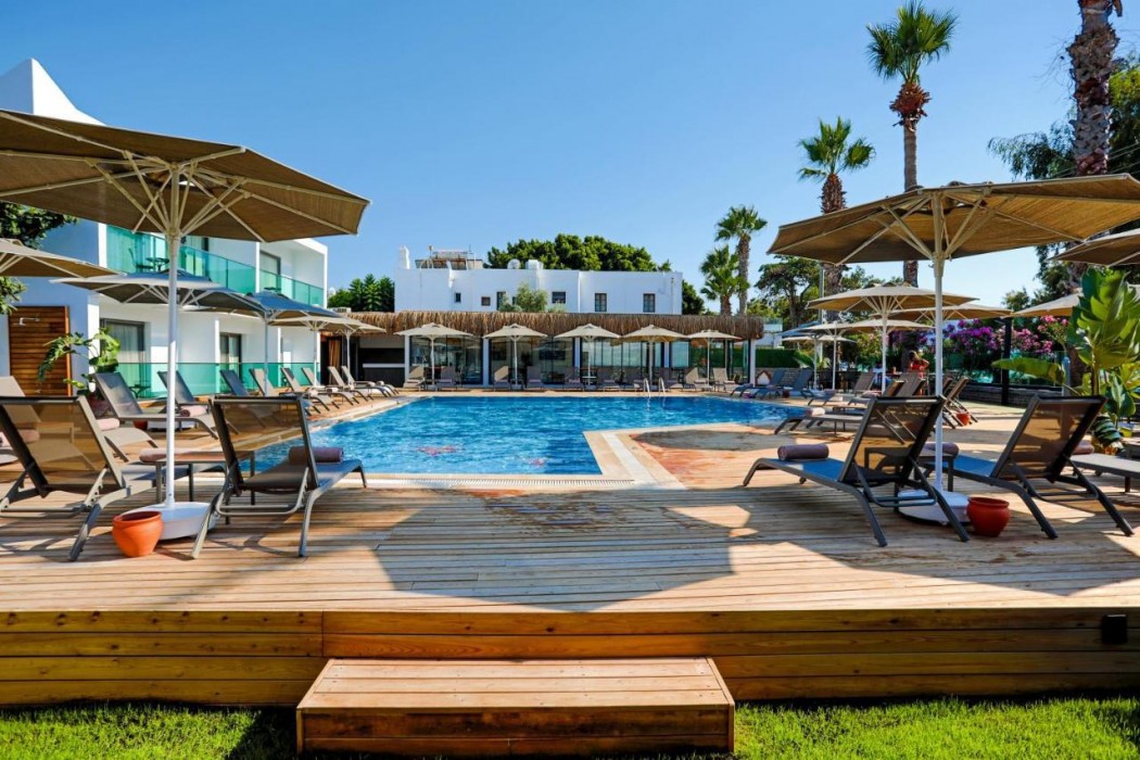 Yalipark Beach Hotel 34/65