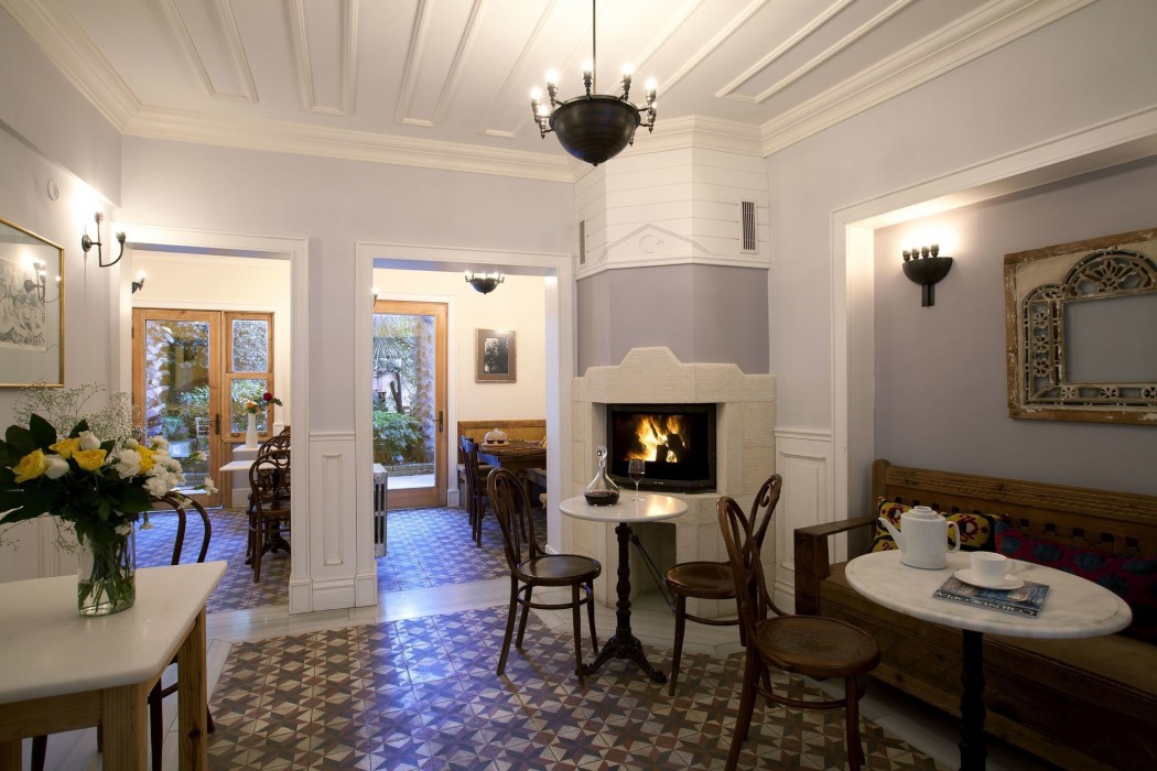 Hotel Empress Zoe 23/100