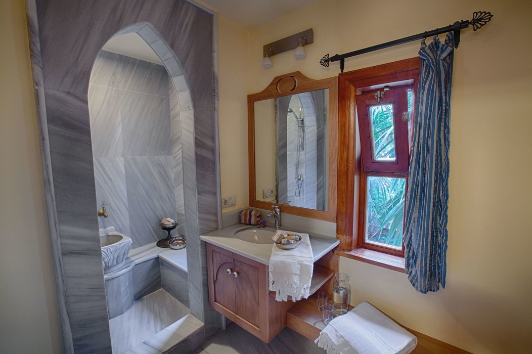 Hotel Empress Zoe 47/100