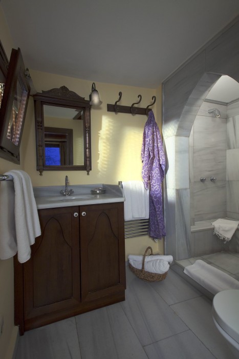 Hotel Empress Zoe 67/100
